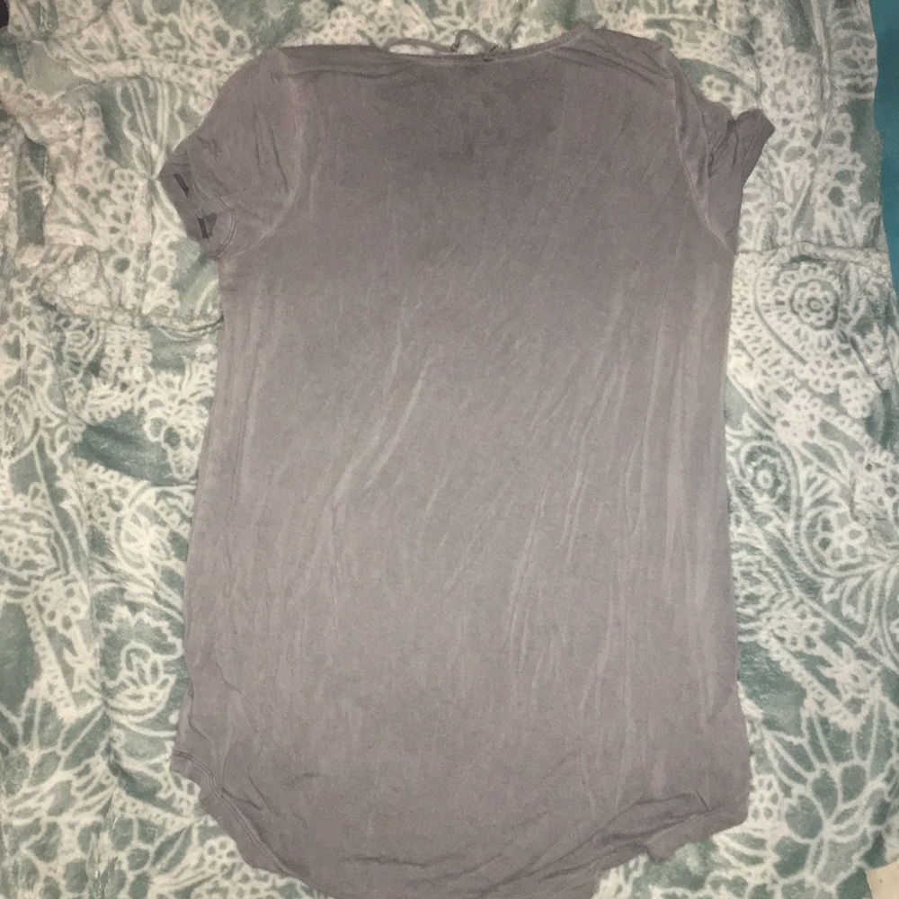 Gray soft trendy shirt. - Picture 3 of 3